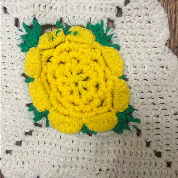 Vintage Crocheted Rosette Lap Blanket Baby Blanket White Multi-Color Roses - Picture 2 of 4